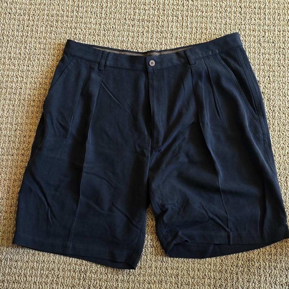 Like New - Tommy Bahama pleated silk short